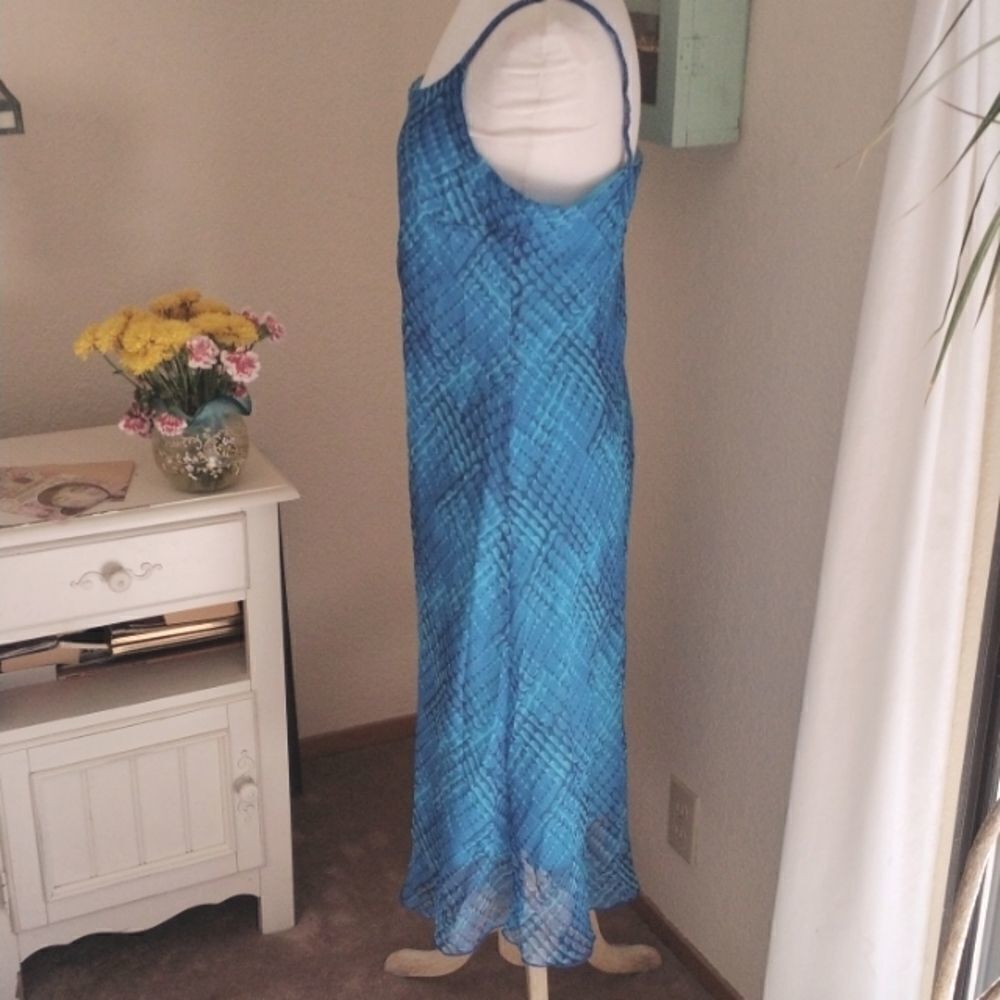 Meghan Matthews Sheer Summer Dress - Picture 5 of 10